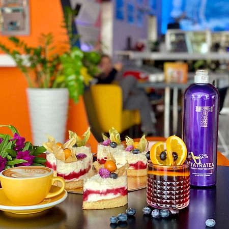 Отель Aerocafe Партизанске Экстерьер фото