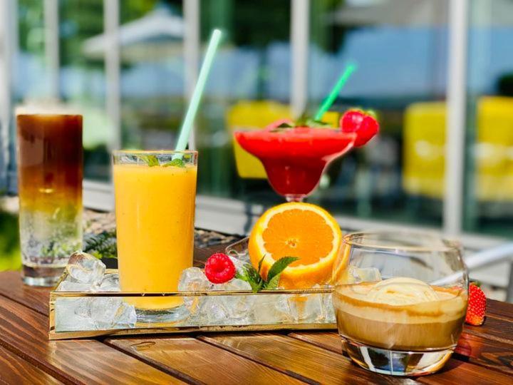 Отель Aerocafe Партизанске Экстерьер фото